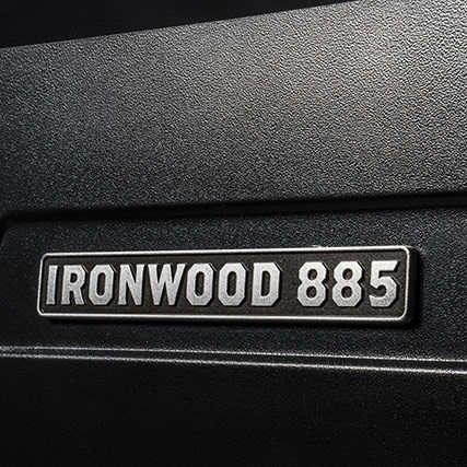 Traeger Pelletgrill Ironwood 885 inkl. Abdeckhaube & Pellets