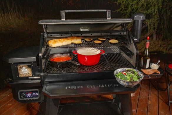 Pit Boss Pellet Smoker PRO 1600 Wifi Mod. 2023 inkl. Abdeckhaube