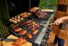 Pit Boss Memphis Ultimate Gas- und Holzkohle-Kombi-Grill mit Smoker