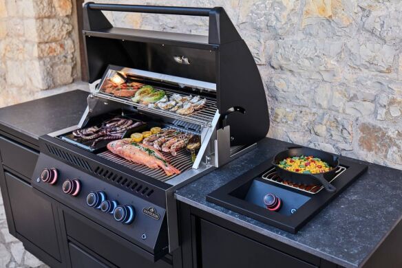 Napoleon Gagsgrillküche OASIS 106 Bundle, 32-Zoll Einbaugrill 700er-Serie Mattschwarz