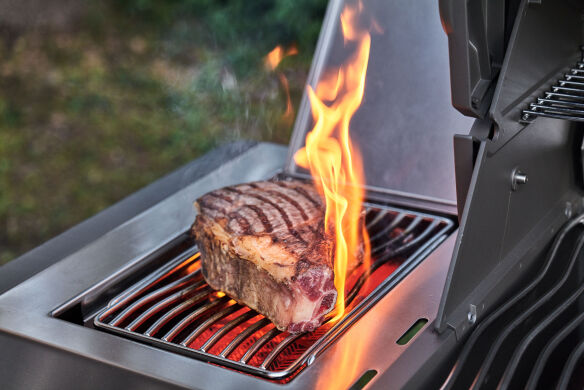 Napoleon Prestige 500 Edelstahl Gasgrill - mit SIZZLE ZONE und Heckbrenner