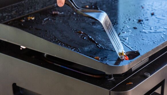 Pit Boss Onyx Gas Plancha /- Griddle 3 Sierra Black inkl. Abdeckhaube