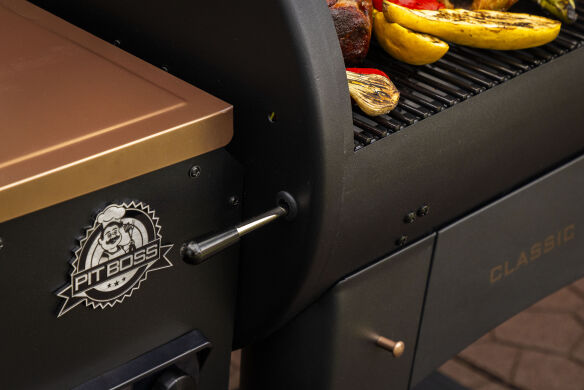 Pit Boss Pelletgrill Onyx Classic 700 inkl. Pellets