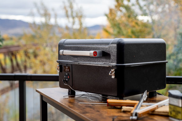 Traeger Ranger Pelletgrill Edition 2024 inkl. Abdeckhaube & Fettauffangblech