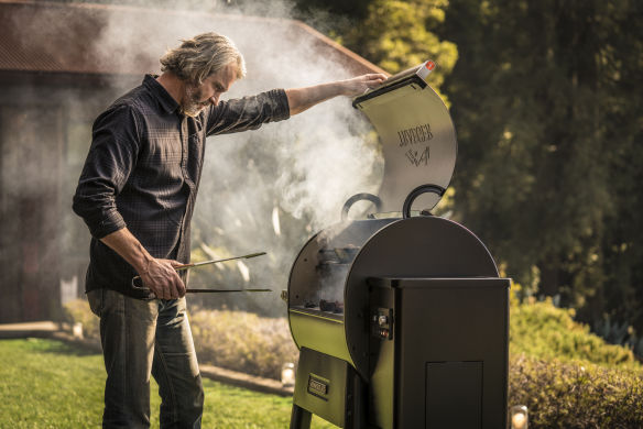 Traeger Pelletgrill Ironwood 885 Edition 2024 inkl. Pellets 9 kg