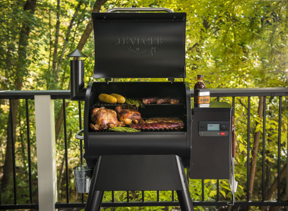 Traeger Pelletgrill Pro 575 D2 Edition 2024 inkl. Abdeckhaube