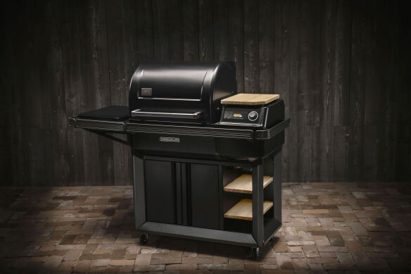 Traeger Pelletgrill Timberline inkl. Abdeckhaube & Ablagefach + 2x 9kg Pellets 