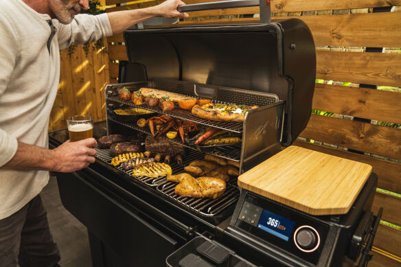 Traeger Pelletgrill Timberline XL inkl. Abdeckhaube & Frontablage + 2x 9kg Pellets 