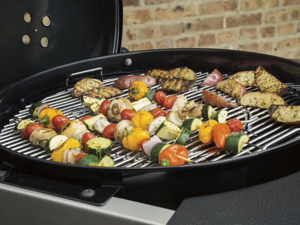 Weber Performer Deluxe GBS Holzkohlegrill Ø 57 cm